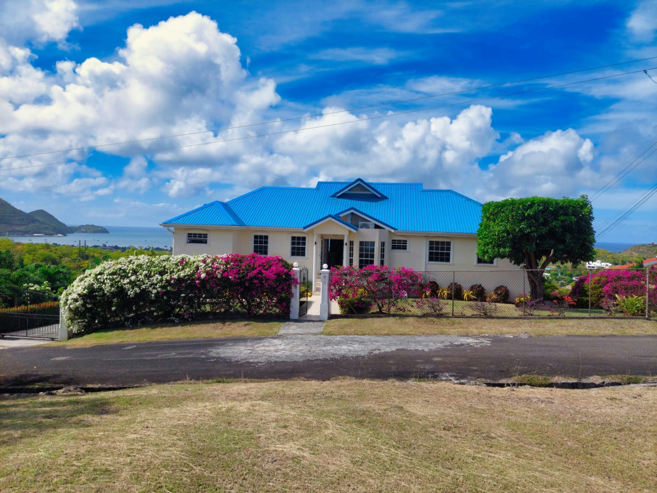 Home with a view · photo 1